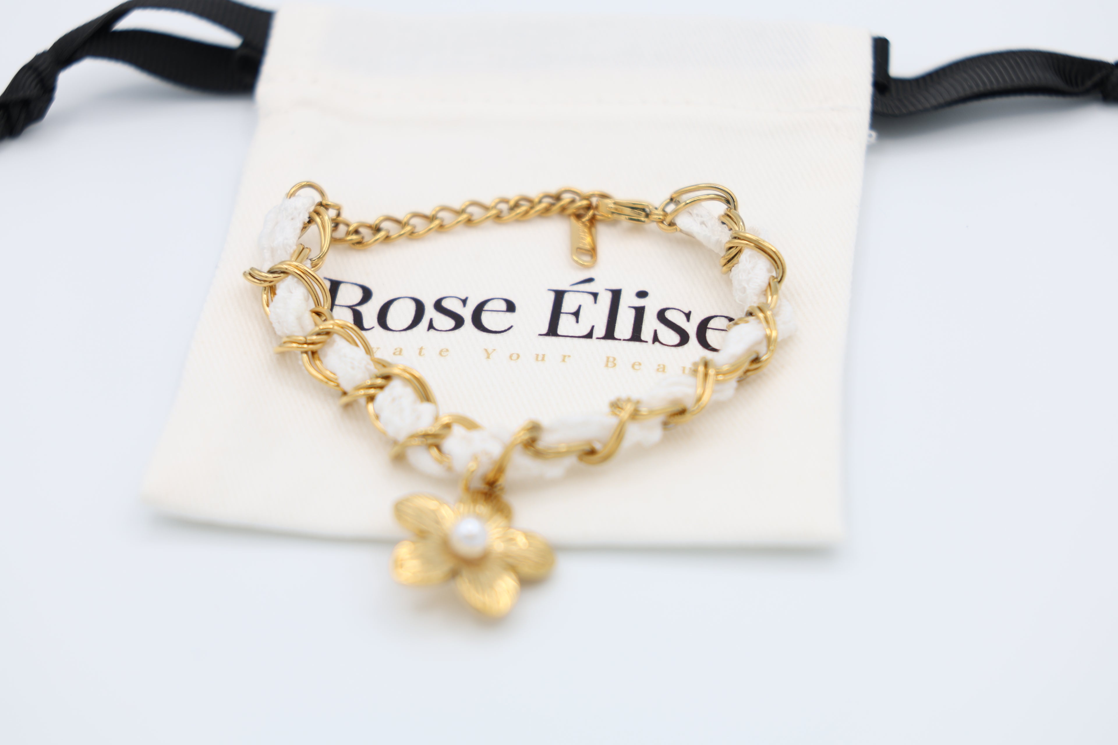 Aria - Gold Lace Chain Bracelet with Flower Pendant