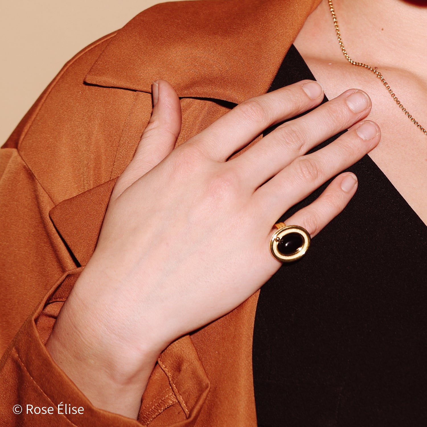 Noir - 18k Gold Black Onyx Ring