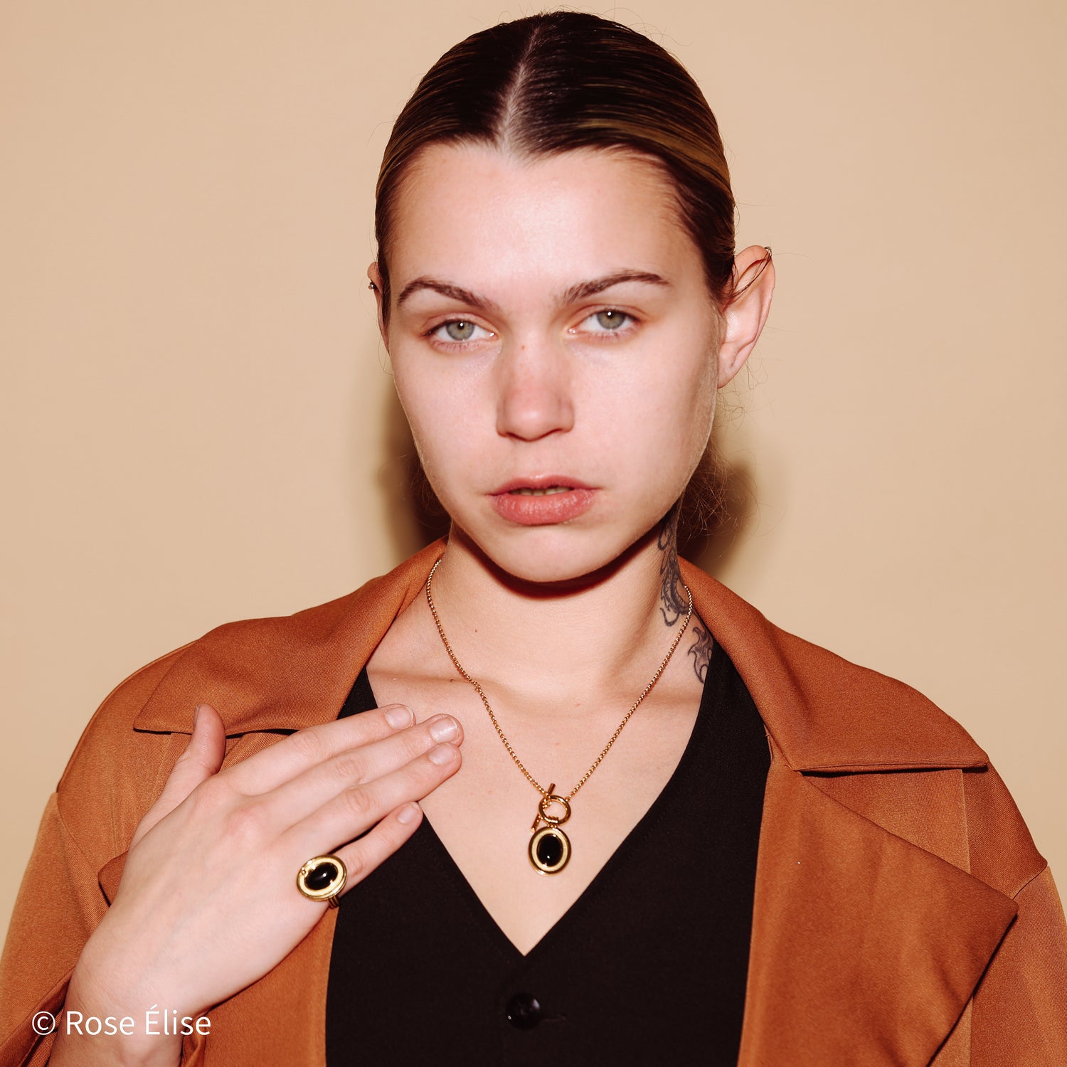 Noir - 18k Gold Black Onyx Ring