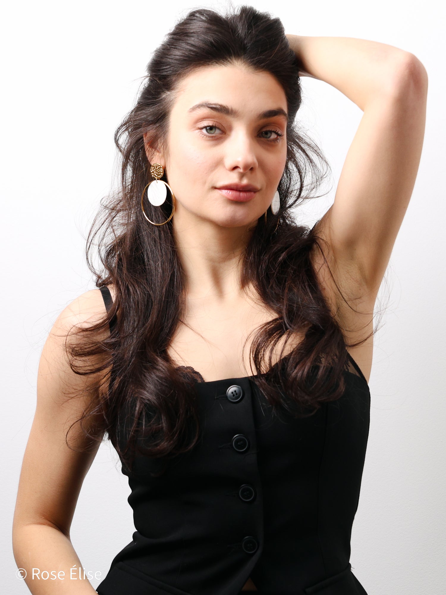 Étoile - 18k Gold Textured Disc Shell Hoop Earrings