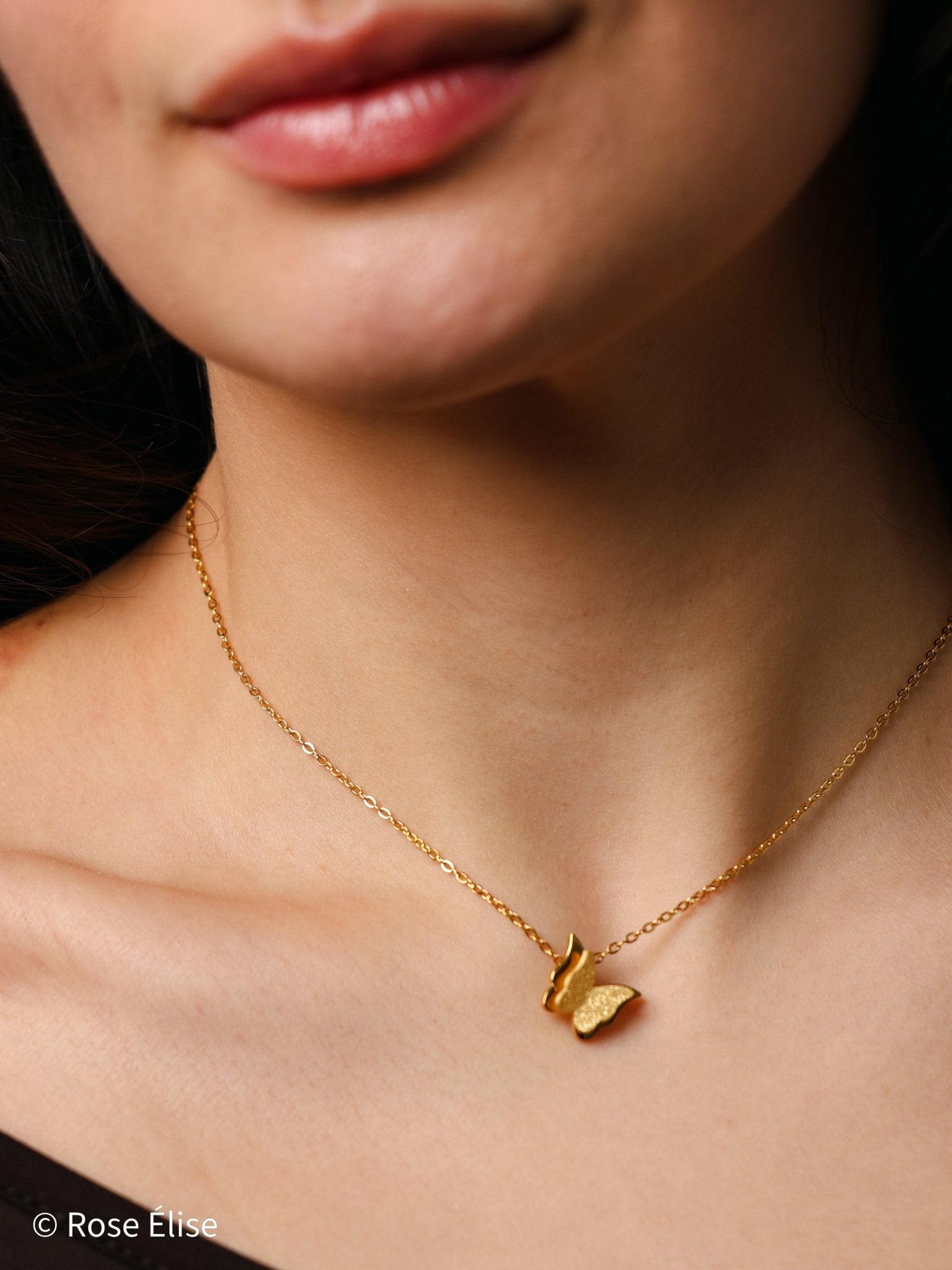 Volette - 18k Gold Textured Butterfly Necklace - Rose Élise