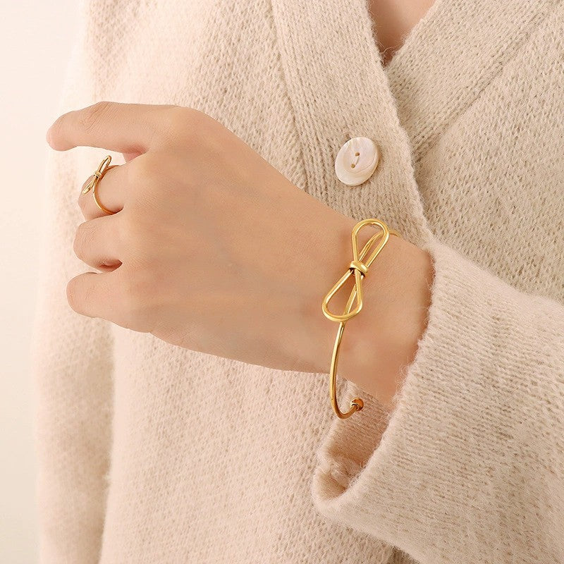 Aurelia - 18k Gold Bow Bracelet