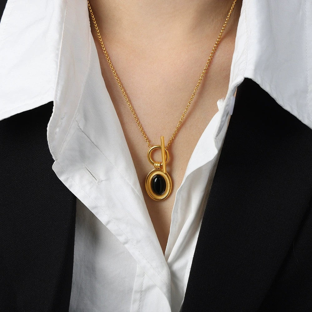Noir - 18k Gold Black Onyx Necklace